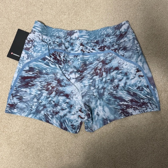 LULULEMON - Men’s - 5” Pace Breaker Short - Flicker Pace Utility Blue Multi - XL - Picture 6 of 7
